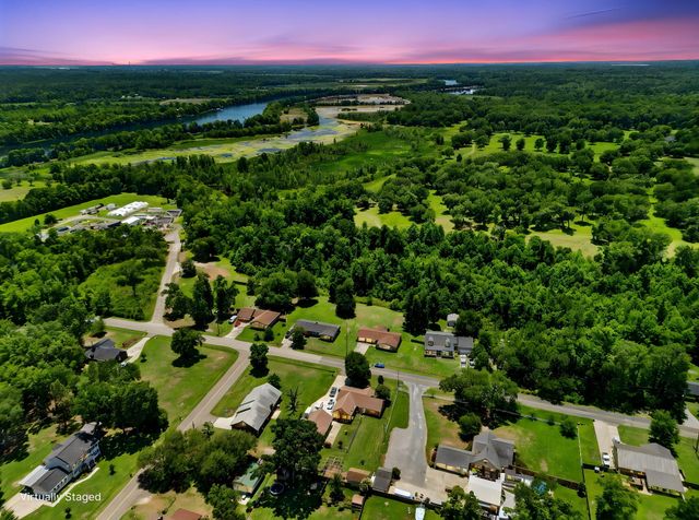 1335 Dennis Boulevard, Moncks Corner, SC 29461