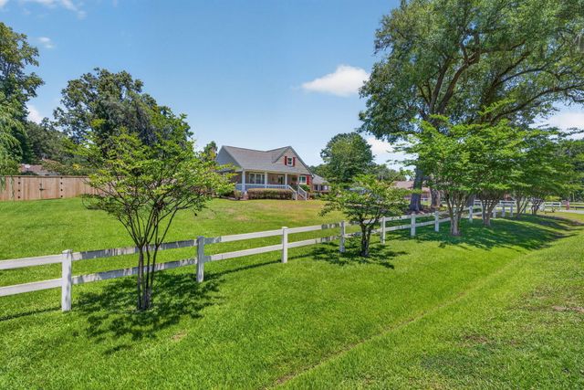 1335 Dennis Boulevard, Moncks Corner, SC 29461