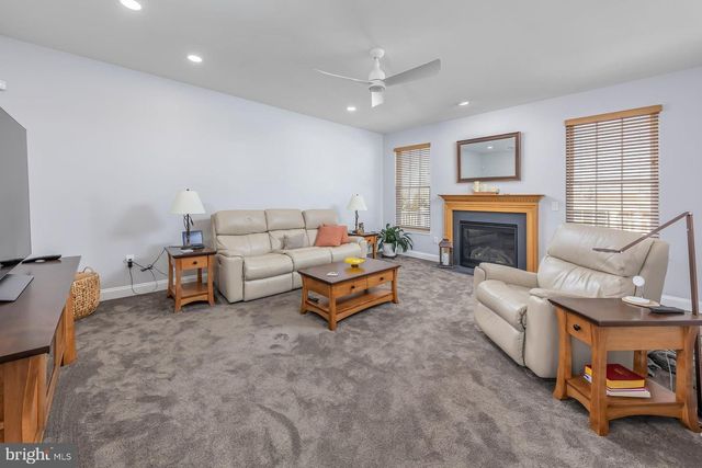 633 WORCESTER DR, West Deptford, NJ 08086