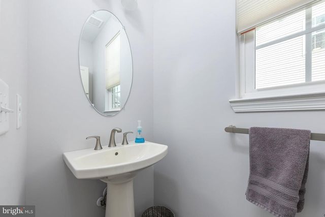 633 WORCESTER DR, West Deptford, NJ 08086