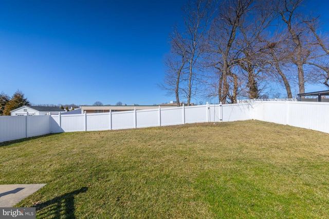 633 WORCESTER DR, West Deptford, NJ 08086