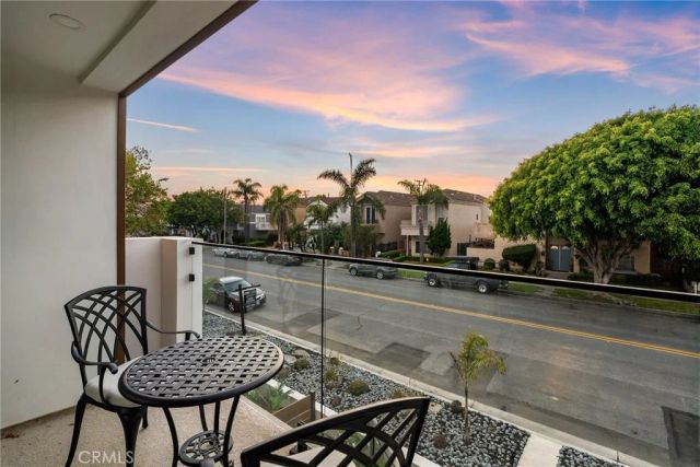 424 20th, Huntington Beach, CA 92648