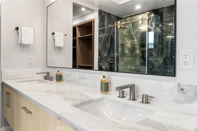 424 20th, Huntington Beach, CA 92648