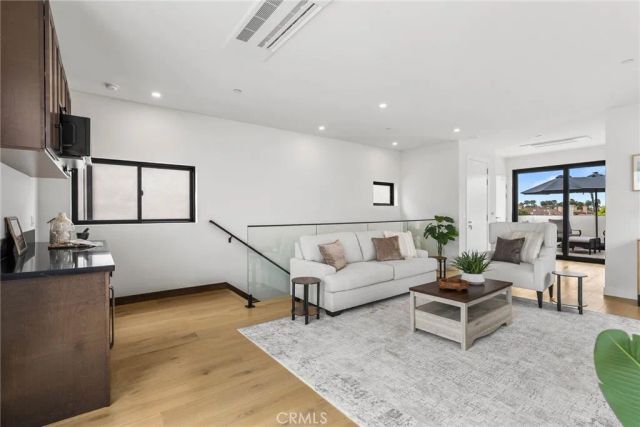 424 20th, Huntington Beach, CA 92648