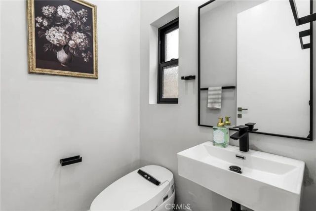 424 20th, Huntington Beach, CA 92648