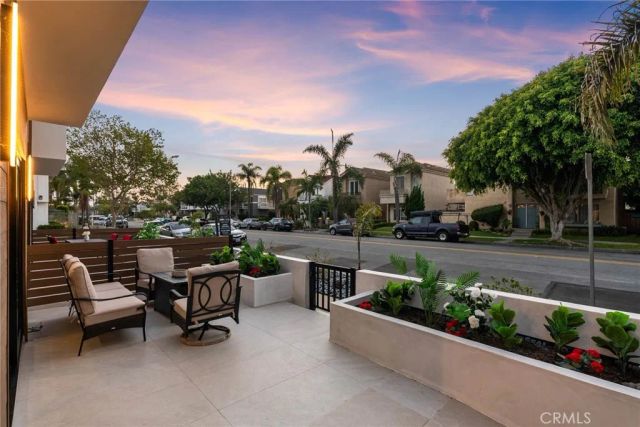 424 20th, Huntington Beach, CA 92648