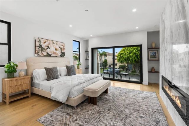 424 20th, Huntington Beach, CA 92648