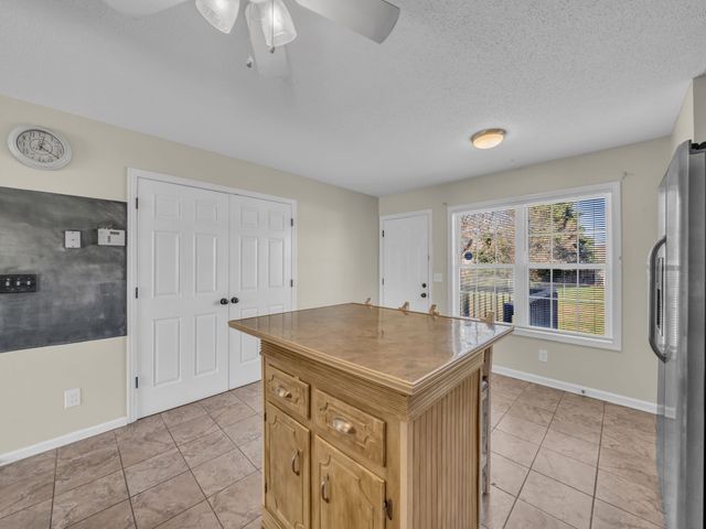 3223 Tabby Dr, Clarksville, TN 37042