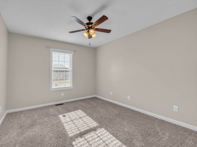 3223 Tabby Dr, Clarksville, TN 37042