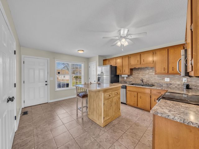 3223 Tabby Dr, Clarksville, TN 37042