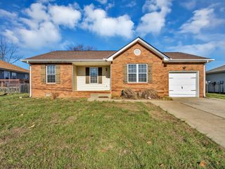 3223 Tabby Dr, Clarksville, TN 37042