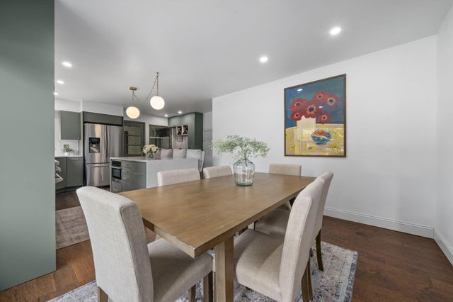 2424 Beverly Place, Columbus, OH 43209
