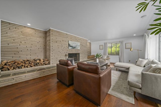 2424 Beverly Place, Columbus, OH 43209