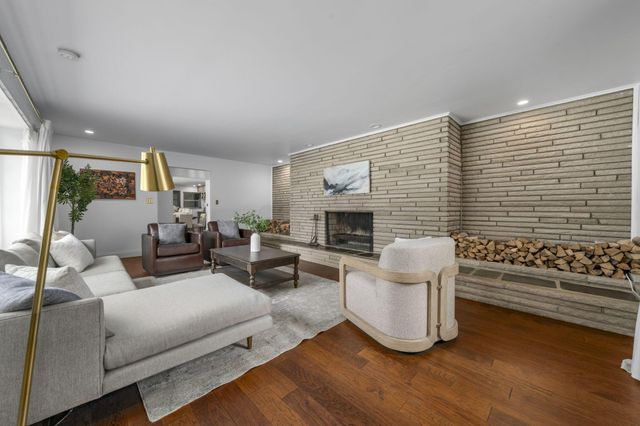 2424 Beverly Place, Columbus, OH 43209