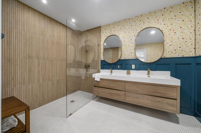 2424 Beverly Place, Columbus, OH 43209