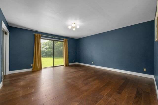 2424 Beverly Place, Columbus, OH 43209