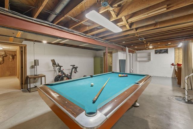 2424 Beverly Place, Columbus, OH 43209