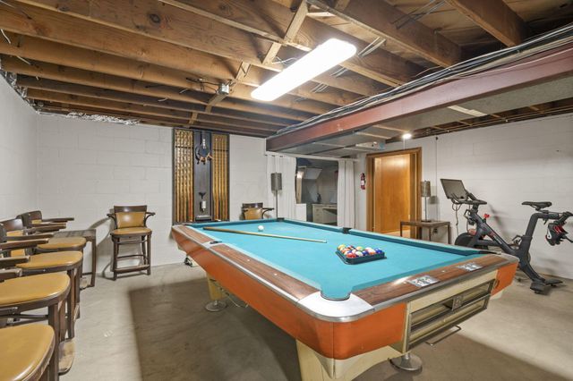 2424 Beverly Place, Columbus, OH 43209