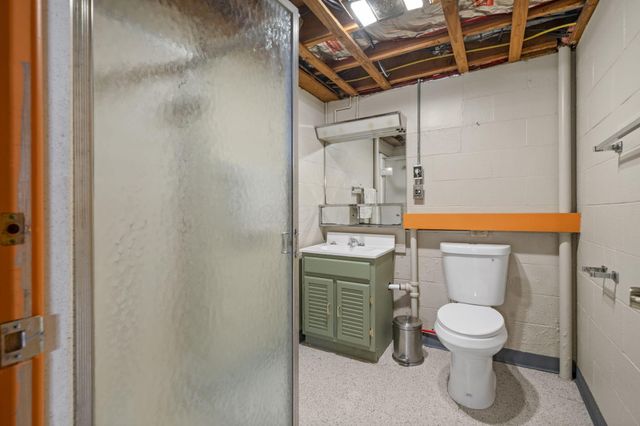2424 Beverly Place, Columbus, OH 43209