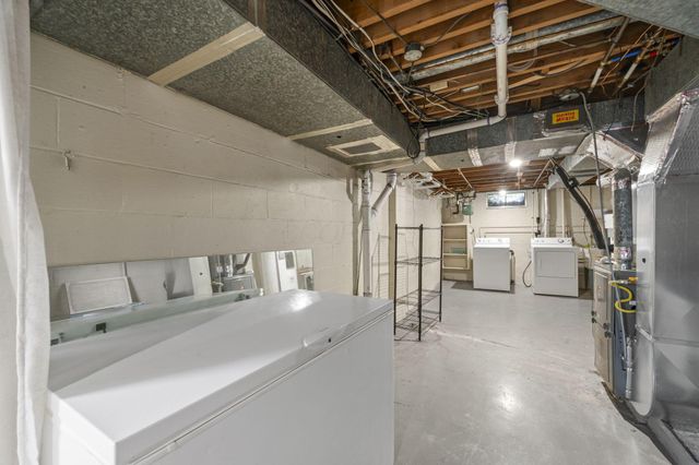 2424 Beverly Place, Columbus, OH 43209