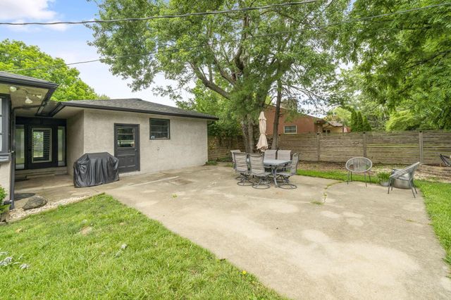 2424 Beverly Place, Columbus, OH 43209