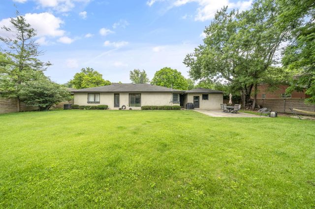 2424 Beverly Place, Columbus, OH 43209