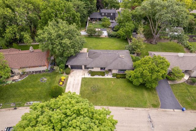 2424 Beverly Place, Columbus, OH 43209