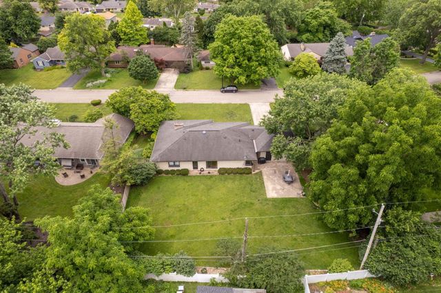 2424 Beverly Place, Columbus, OH 43209