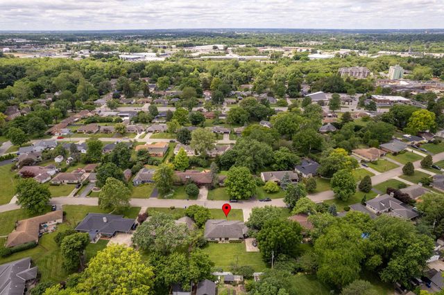 2424 Beverly Place, Columbus, OH 43209