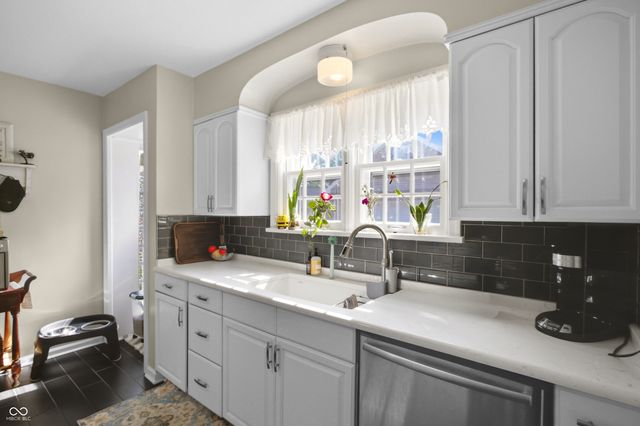 2023 Franklin Street, Columbus, IN 47201