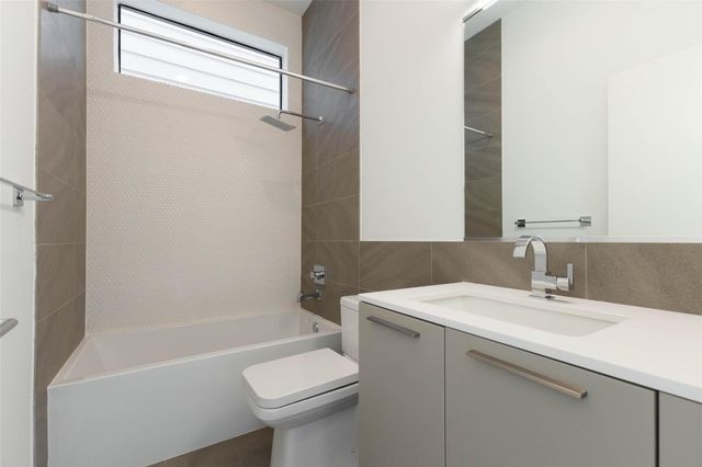 1605 Welch Street B, Houston, TX 77006