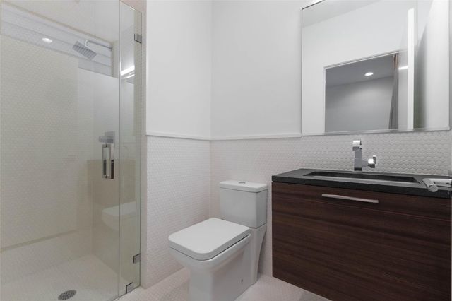 1605 Welch Street B, Houston, TX 77006