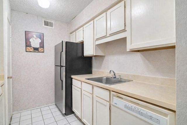 8109 Skillman Street 3010, Dallas, TX 75231