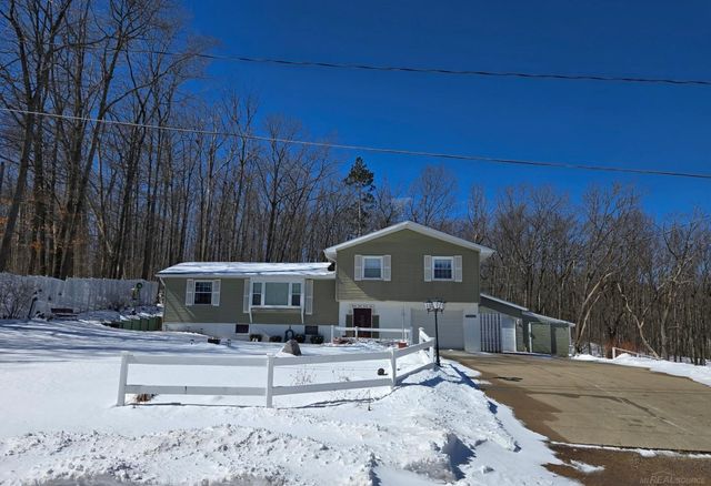 3825 Lapham Drive, Harrison, MI 48625