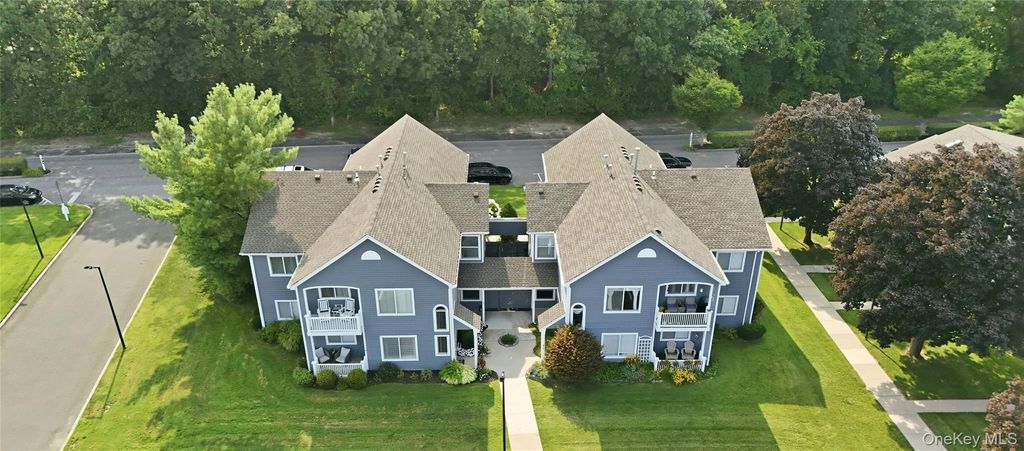 874 Birchwood Park Drive, Middle Island, NY 11953 — photo 5