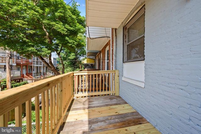 425 ILCHESTER AVE, Baltimore, MD 21218