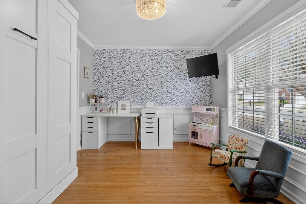 Image 14 of property listing at 1425 Water Edge Drive, Charleston, SC 29492