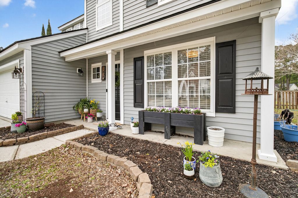 Image 39 of property listing at 1425 Water Edge Drive, Charleston, SC 29492