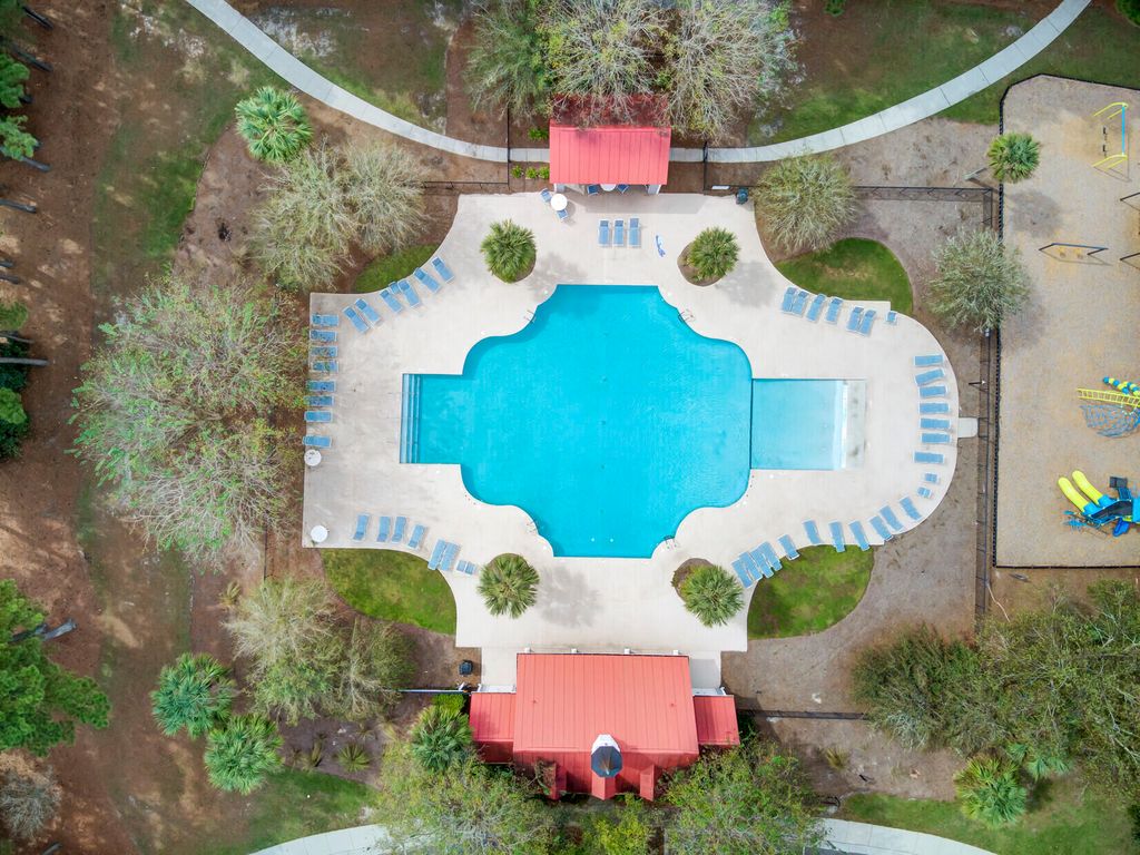 Image 41 of property listing at 1425 Water Edge Drive, Charleston, SC 29492