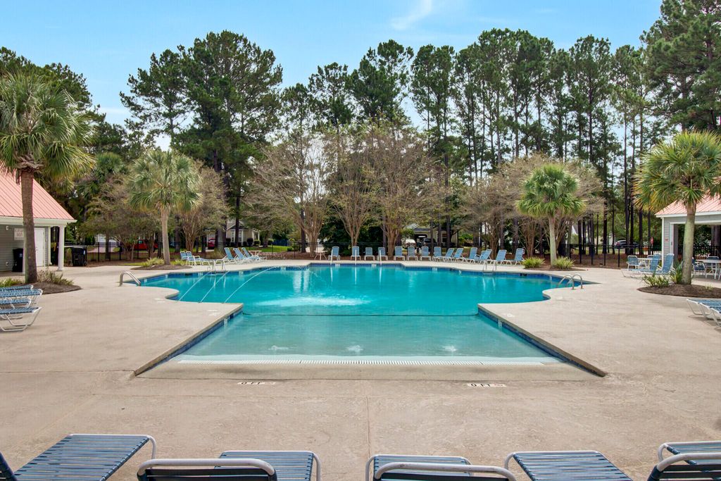 Image 44 of property listing at 1425 Water Edge Drive, Charleston, SC 29492