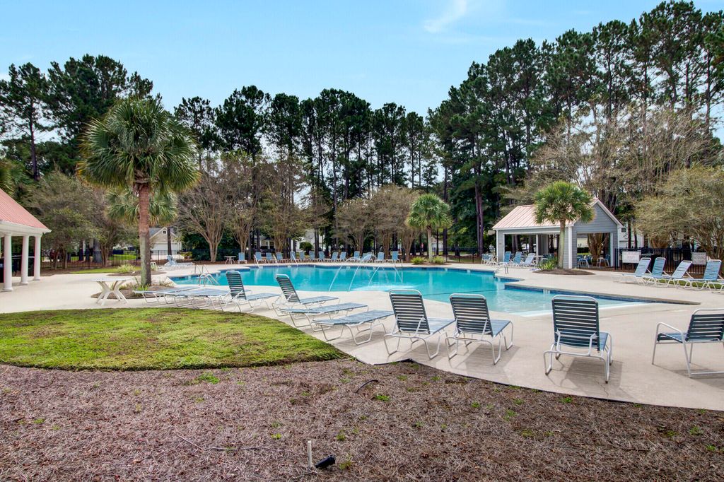 Image 45 of property listing at 1425 Water Edge Drive, Charleston, SC 29492