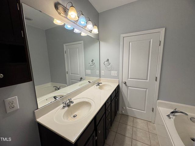 748 Wickham Ridge Road, Apex, NC 27539