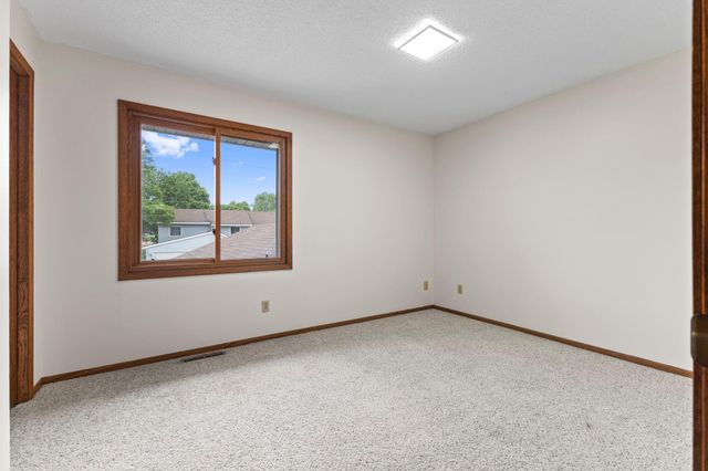 6666 Xerxes Place N, Brooklyn Center, MN 55430