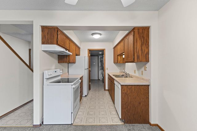 6666 Xerxes Place N, Brooklyn Center, MN 55430