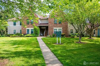 186 Wycoff W Way, East Brunswick, NJ 08816