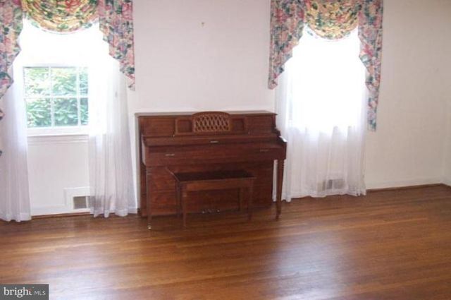 9405 LOCUST HILL RD, Bethesda, MD 20814