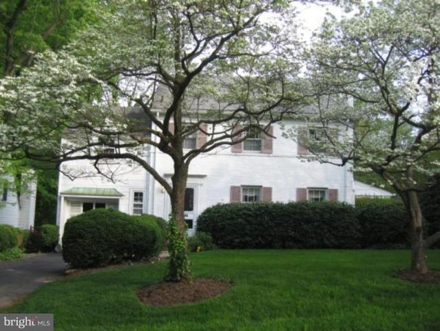9405 LOCUST HILL RD, Bethesda, MD 20814