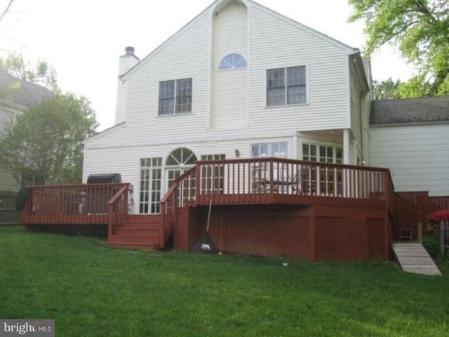9405 LOCUST HILL RD, Bethesda, MD 20814