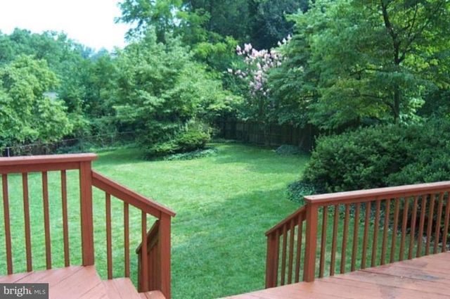 9405 LOCUST HILL RD, Bethesda, MD 20814