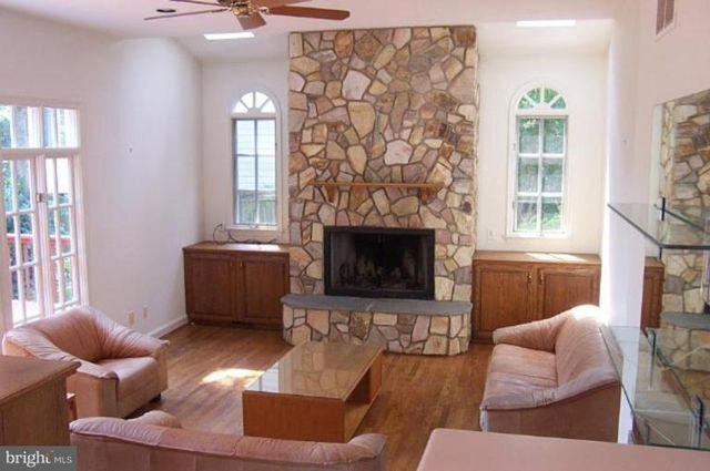 9405 LOCUST HILL RD, Bethesda, MD 20814